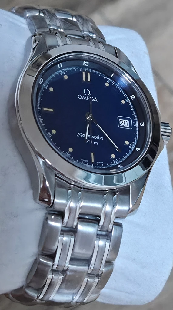 오메가 씨마스터 120m 네이비 다이얼 쿼츠 36.25mm 이미지