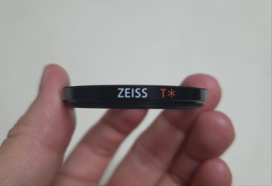 짜이즈 ZEISS T* UV 렌즈 필터 49mm 이미지