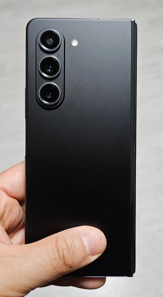갤럭시 Z폴드5 블랙 256GB 액정교체폰 S급 팝니다. 이미지