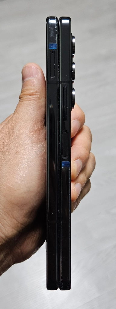 갤럭시 Z폴드5 블랙 256GB 액정교체폰 S급 팝니다. 이미지