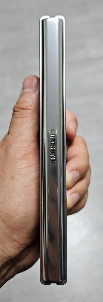 갤럭시 Z폴드3 실버 256GB A급 싸게 팝니다. 이미지