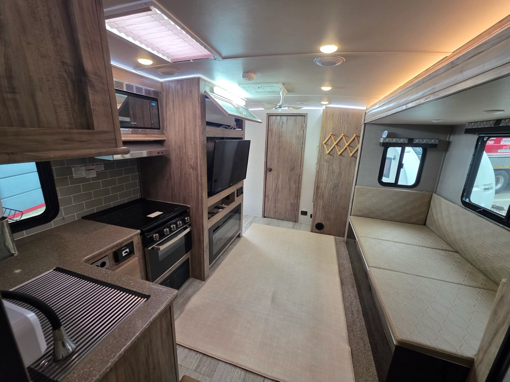 팔로미노 솔레이어 249RBS 카라반, 2020년식, 판매가격 3,600만원 [배터리 1,360A·태양광 1,000 이미지
