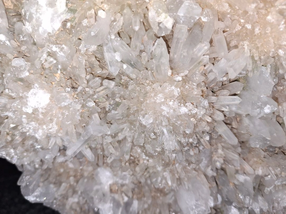 백수정 원석 장식품,백수정,수정원석,수석,대형수정,장식품,광물,보석,돌,크리스탈,소품,오브제,수정 결정 이미지