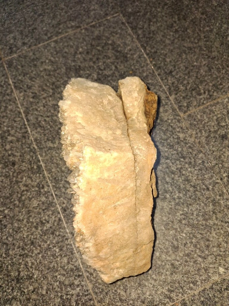 백수정 원석 장식품,백수정,수정원석,수석,대형수정,장식품,광물,보석,돌,크리스탈,소품,오브제,수정 결정 이미지