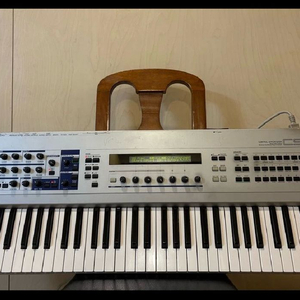 [야마하] Yamaha CS6X 빈티지 디지털 신디사이저 이미지