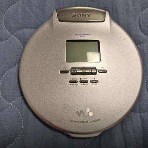 SONY D-NE920 SILVER색상 정상작동품 판매합니다. 이미지