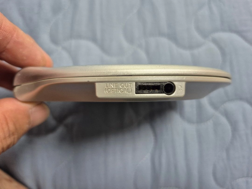 SONY D-NE920 SILVER색상 정상작동품 판매합니다. 이미지