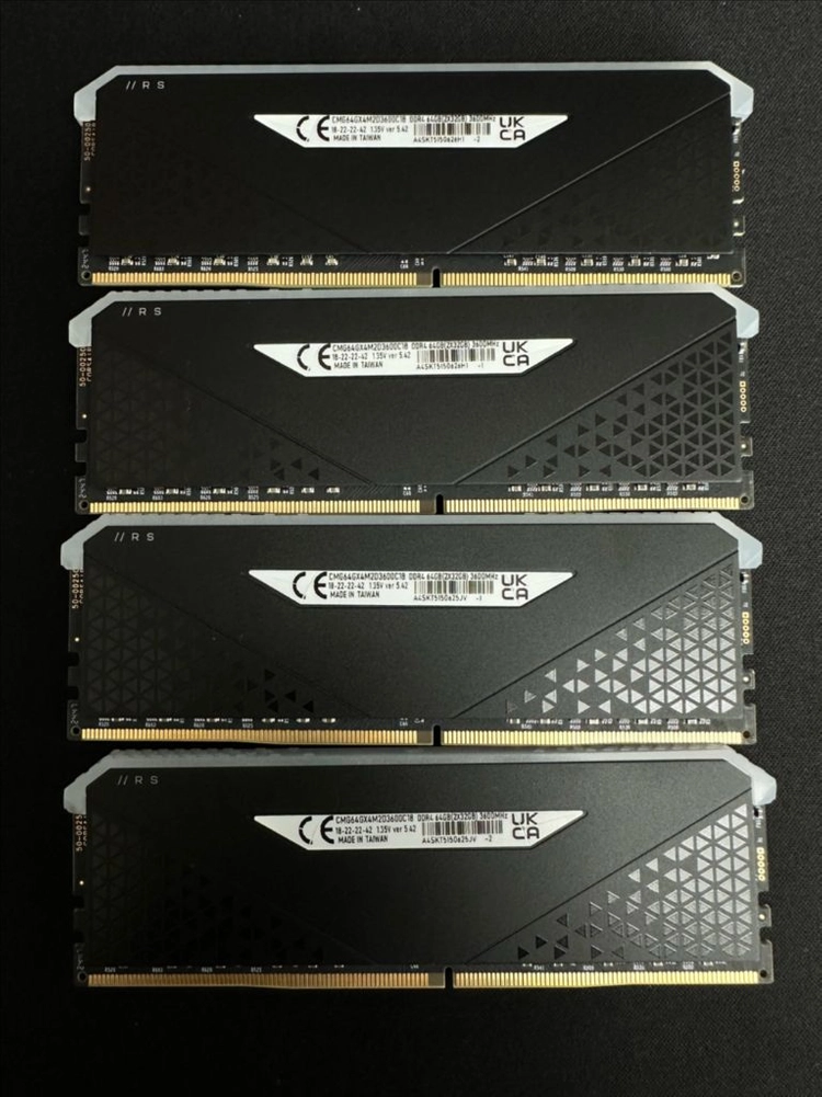 램/메모리 커세어 DDR4-3600 RGB 32GB x 4개 (하이닉스 칩셋)) 이미지