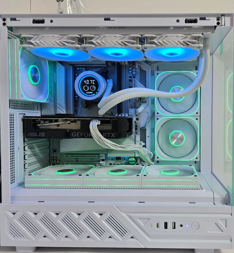 (9850X3D RTX5080 미라클 새제품) 32GB, B850, 수랭,1250W GOLD, 방송게이밍컴퓨터본체 이미지