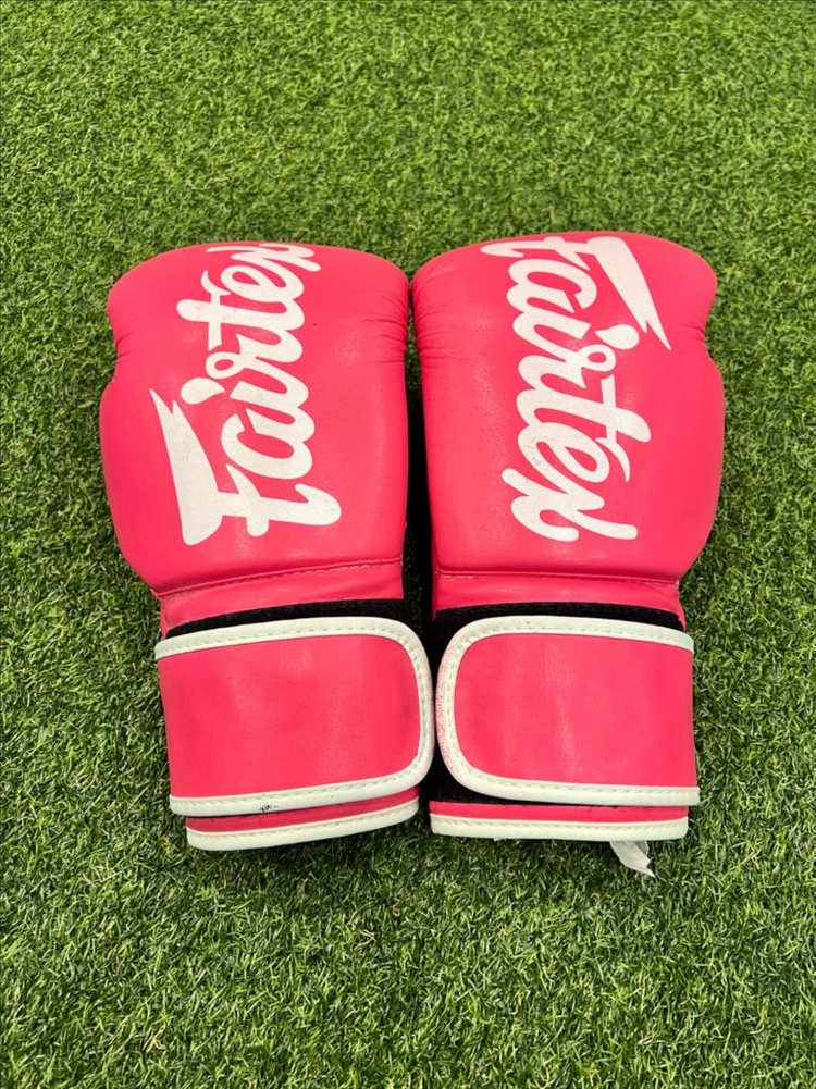 페어텍스(Fairtex) 복싱 글러브 핑크 10oz 판매 합니다. 이미지