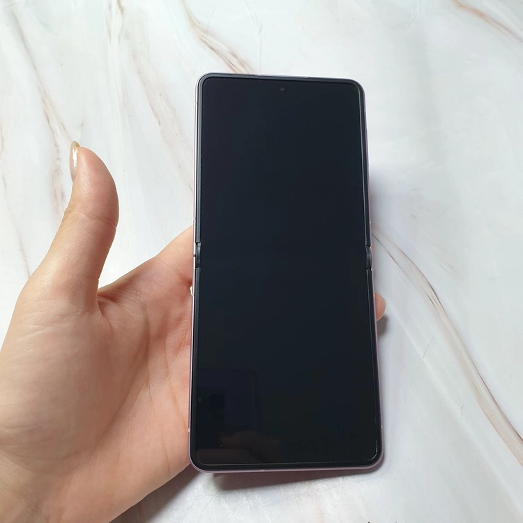 KT 갤럭시 Z플립8 5G 핑크 256G S급 판매합니다 이미지
