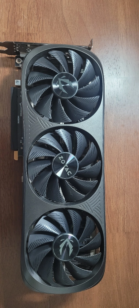 조텍 RTX 4080 SUPER Trinity Black 16GB (신품급/보증) - 안심되는 중고거래