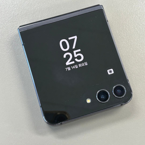 대용량 갤럭시 Z플립5 블랙색상 512GB 기능정상 가성비 단말기 13만 판매해요 이미지