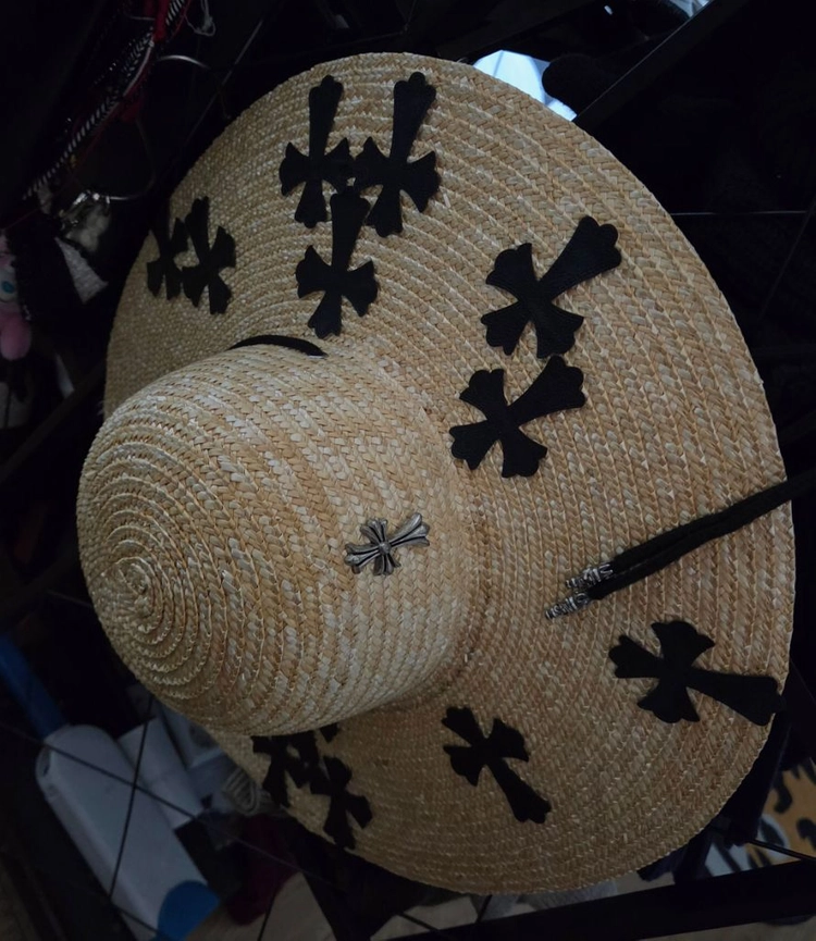 크롬하츠 도금 밀짚모자 이미지
