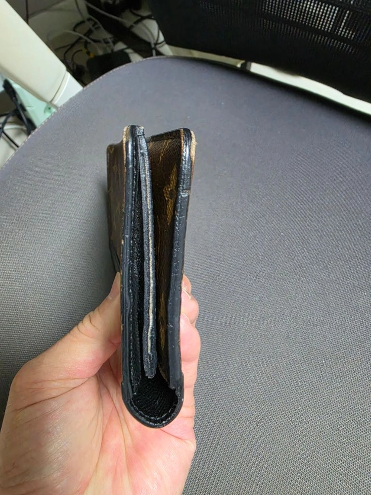 루이비통 M93800 모노그램 마카사르 캔버스 태논 월렛장지갑 팝니다 이미지