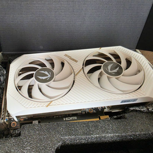 조탁 5060ti 16Gb 화이트 이미지