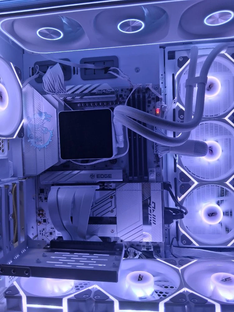 9800x3d + b850 반본체 이미지