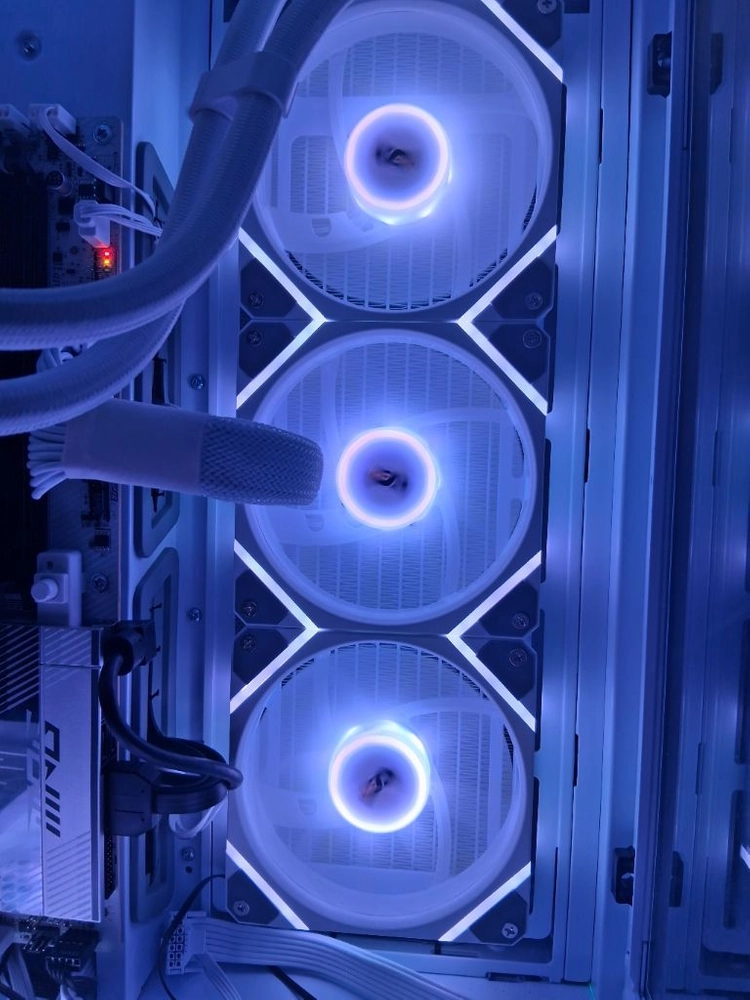 9800x3d + b850 반본체 이미지
