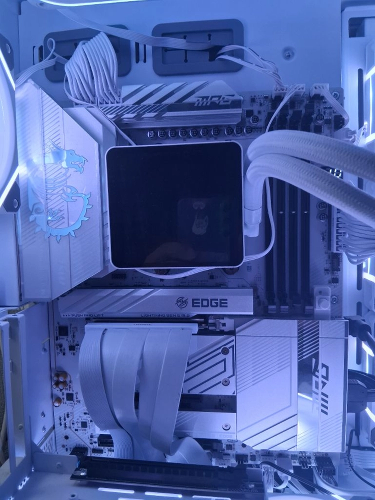 9800x3d + b850 반본체 이미지
