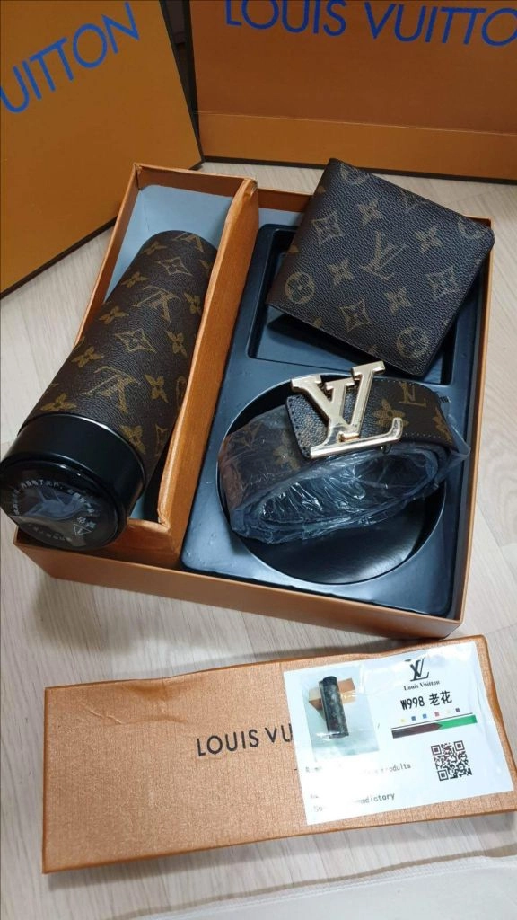 모노그램 벨트 세트 이미지