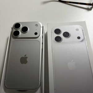 [미사용급] 아이폰 18프로 256gb 실버 자급제 이미지