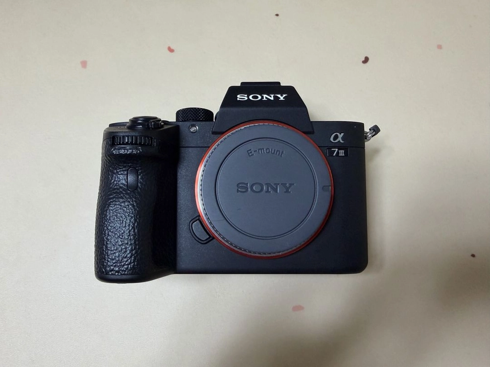 소니 A7M3 미러리스 카메라 바디 이미지