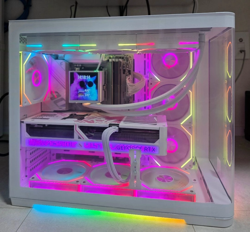 9800X3D , RTX 5070ti 게이밍 컴퓨터 팝니다 이미지