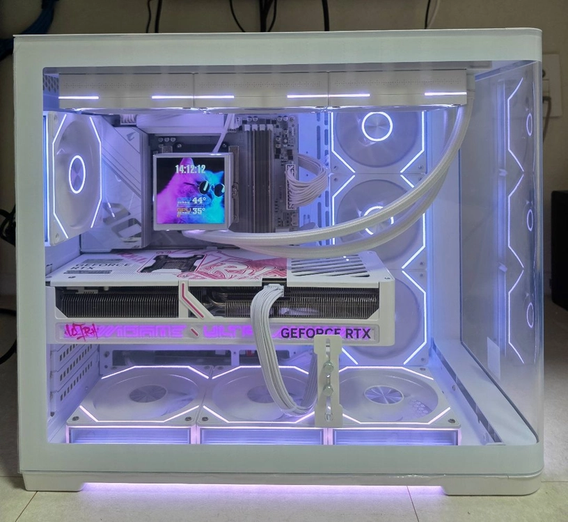 9800X3D , RTX 5070ti 게이밍 컴퓨터 팝니다 이미지