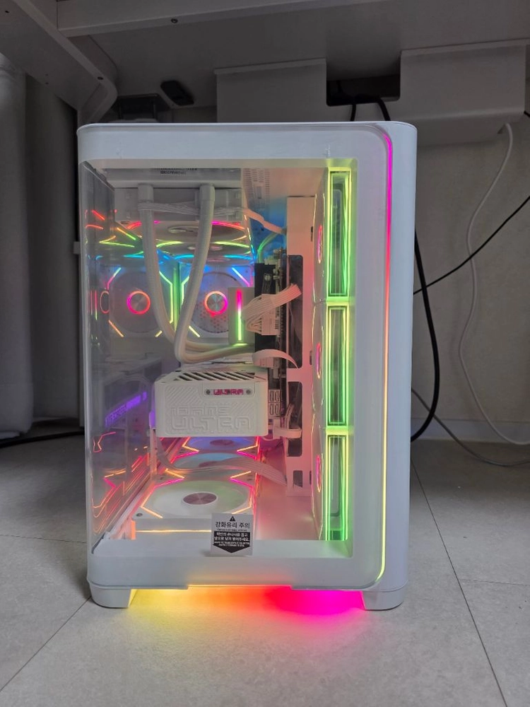 9800X3D , RTX 5070ti 게이밍 컴퓨터 팝니다 이미지