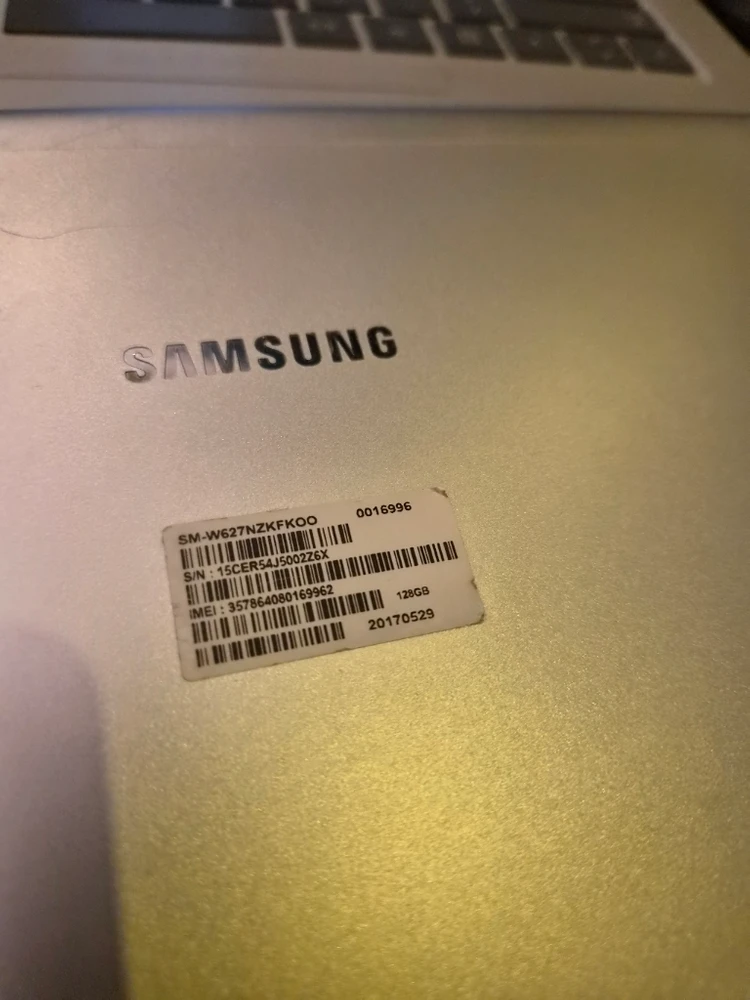 삼성 갤럭시북 10.6 키보드 포함 SM-W627 LTE버전 이미지