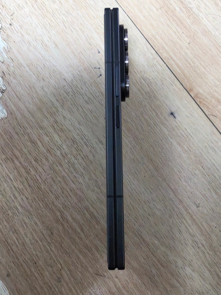 삼성 갤럭시 Z 폴드7 256GB 블랙 (힌지 및 액정 전체 새부품 교체) 이미지