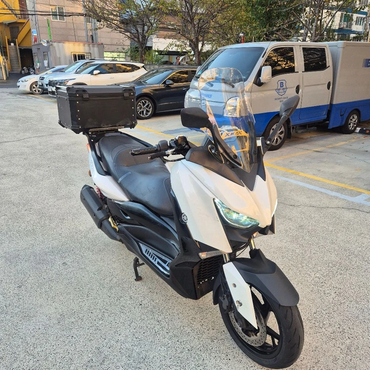 야마하 XMAX 300 화이트 탑박스 포함 17년식 가성비급매 이미지