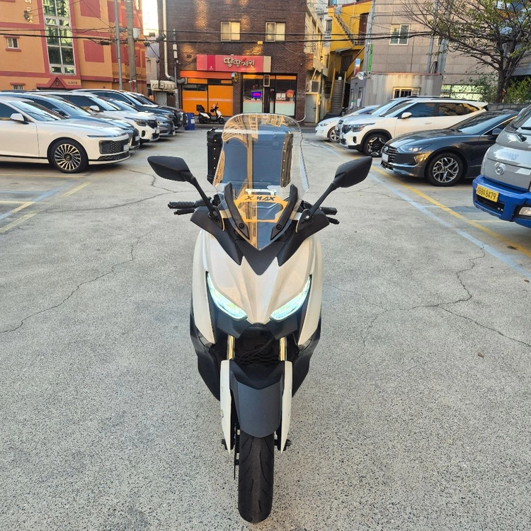 야마하 XMAX 300 화이트 탑박스 포함 17년식 가성비급매 이미지