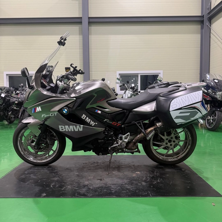 BMW f800gt 14년식 블랙박스/사이드박스 셋팅 투어러 바이크 판매합니다 이미지