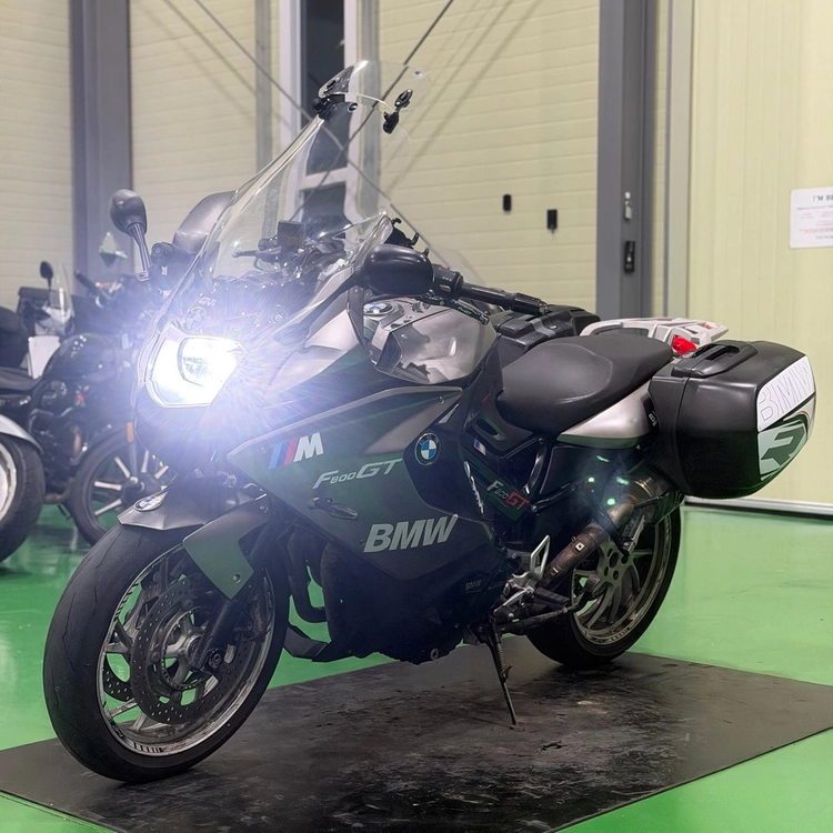 BMW f800gt 14년식 블랙박스/사이드박스 셋팅 투어러 바이크 판매합니다 이미지