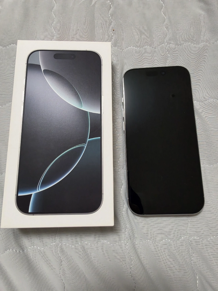 아이폰 16pro 256gb 화이트 정상해지폰 판매합니다. 이미지