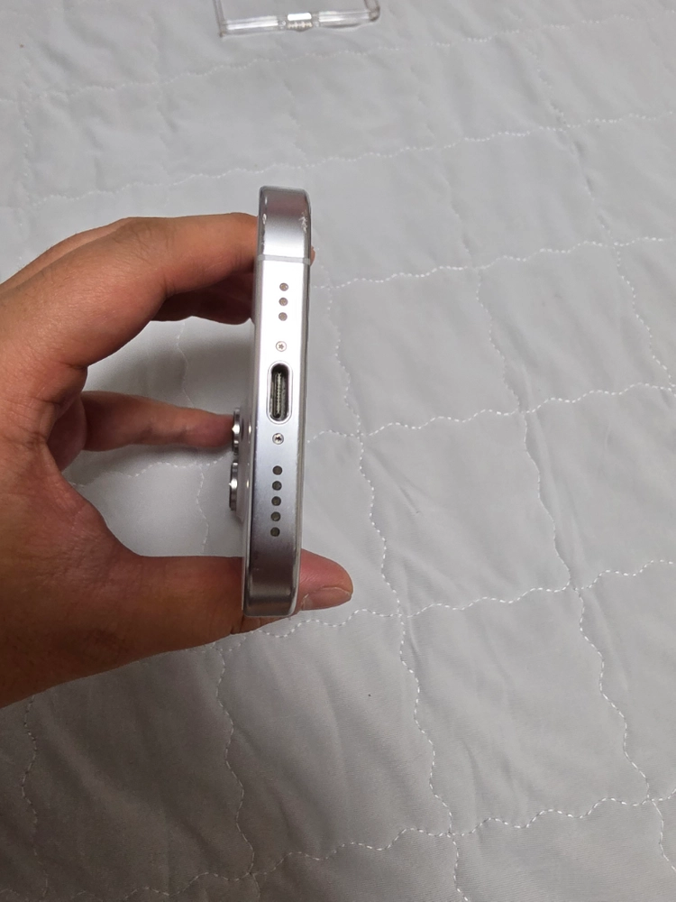 아이폰 16pro 256gb 화이트 정상해지폰 판매합니다. 이미지