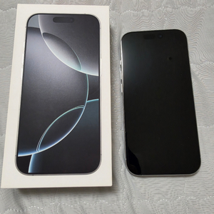 아이폰 16pro 256gb 화이트 정상해지폰 판매합니다. 이미지