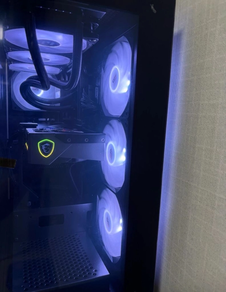 9800x3d rtx5080 고사양 본체 - 안심되는 중고거래