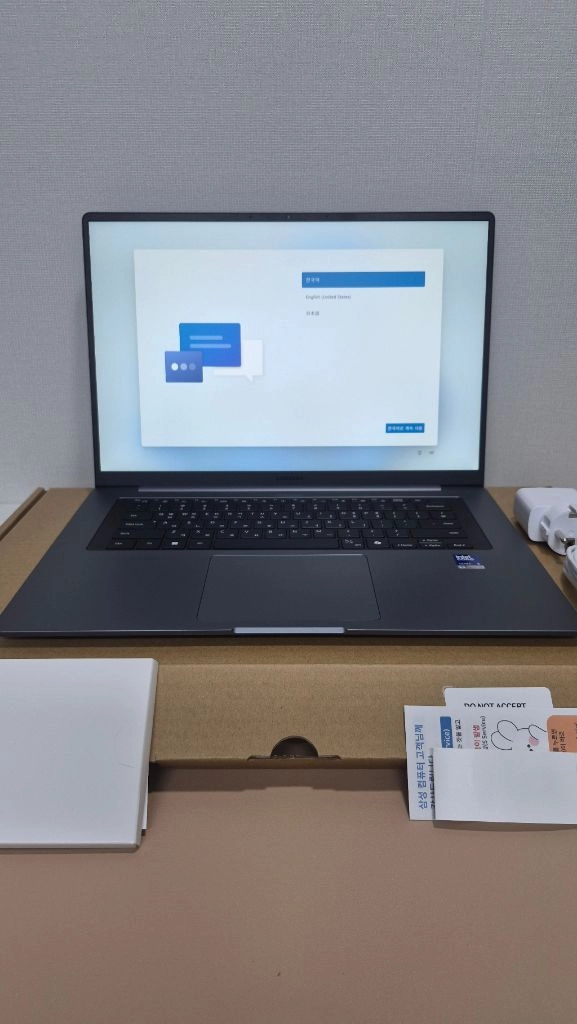 새상품급/풀박스 삼성노트북 갤럭시북6 Ultra 5 / 16GB / SSD 256GB - 안심되는 중고거래