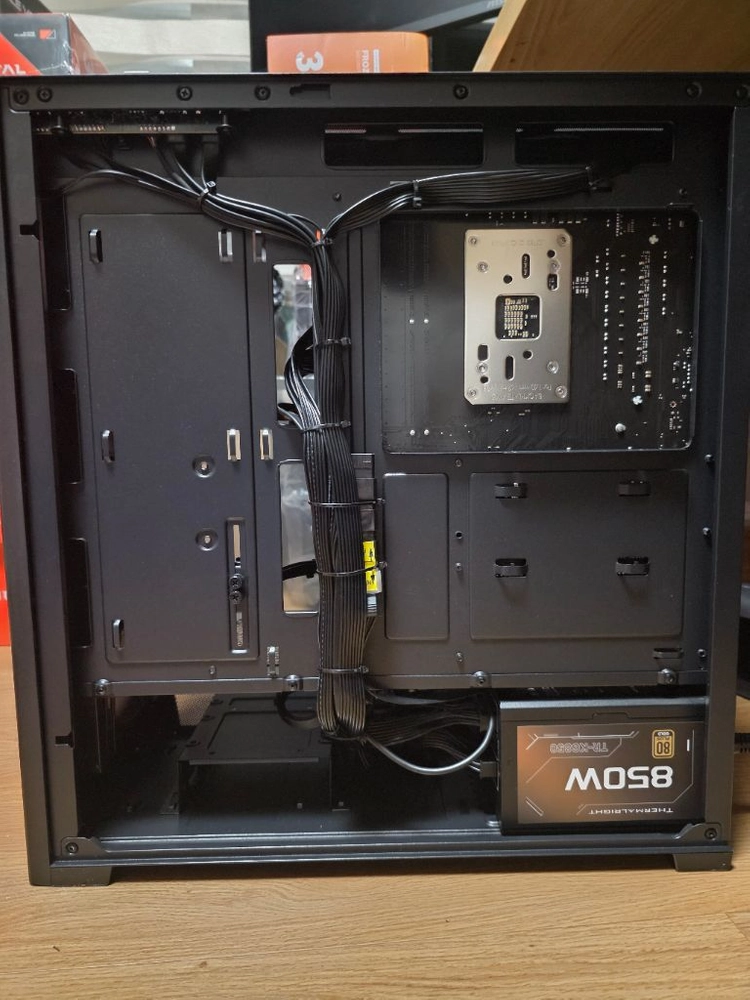 AMD 라이젠 9800x3d, ssd1테라, 램 32기가 등 컴퓨터 글카제외 반본체 판매 이미지