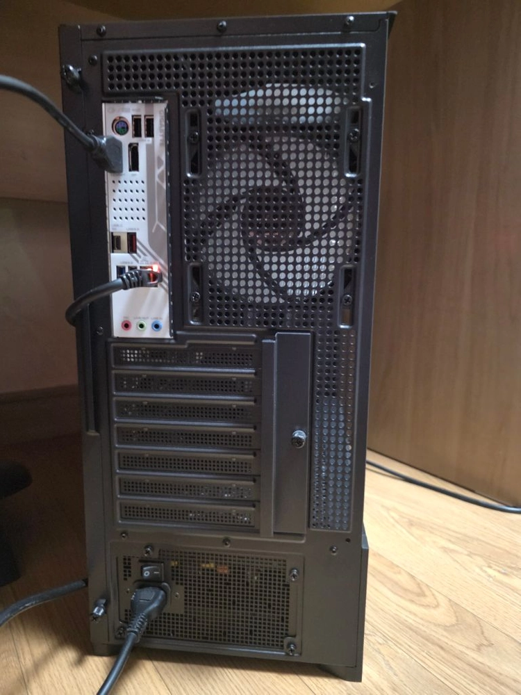 AMD 라이젠 9800x3d, ssd1테라, 램 32기가 등 컴퓨터 글카제외 반본체 판매 이미지