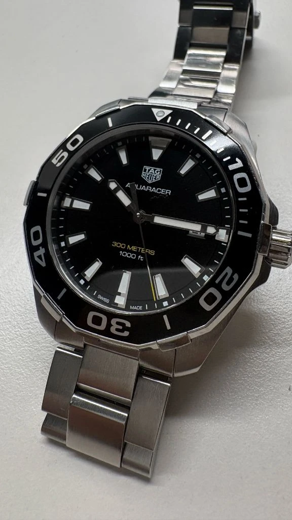태그호이어 아쿠아레이서 43mm 검판 쿼츠 이미지