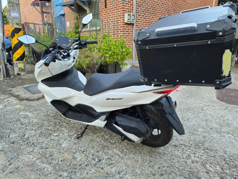 혼다 pcx125 24년 abs 짧은키로수 판매합니다 이미지