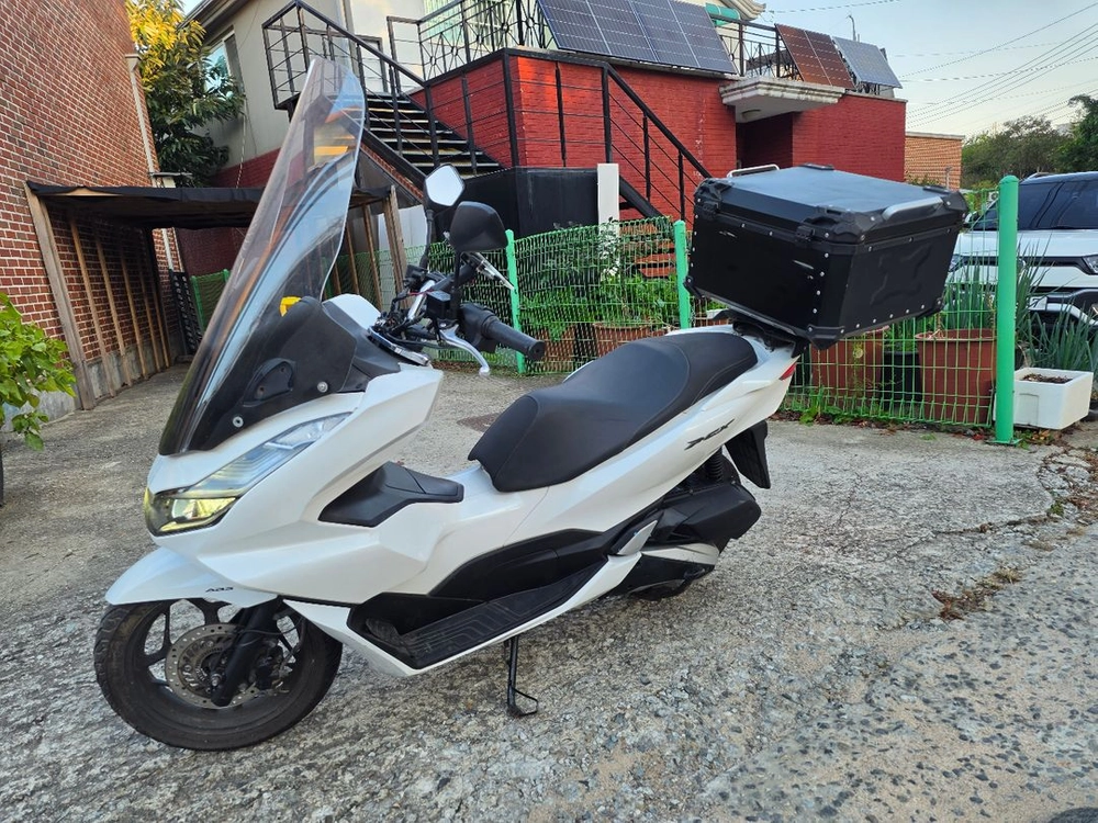 혼다 pcx125 24년 abs 짧은키로수 판매합니다 이미지