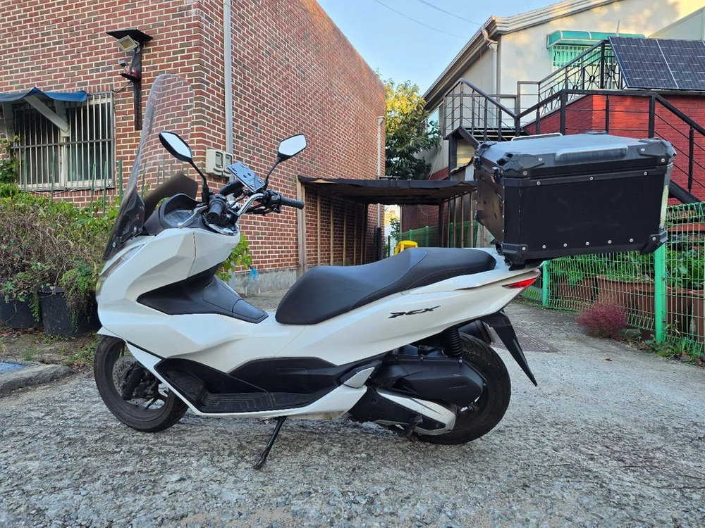혼다 pcx125 24년 abs 짧은키로수 판매합니다 이미지