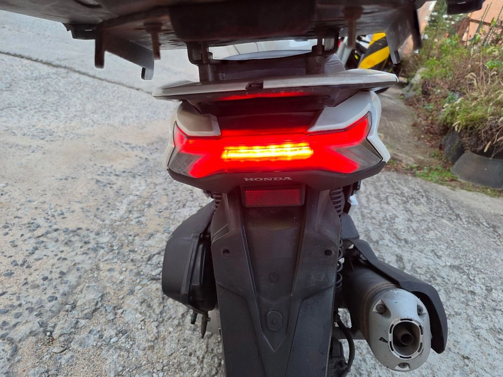 혼다 pcx125 24년 abs 짧은키로수 판매합니다 이미지