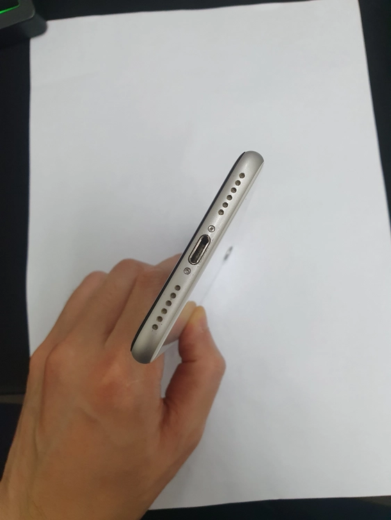아이폰SE2 256GB 화이트 배터리100% 기능정상 중고폰 197732 이미지