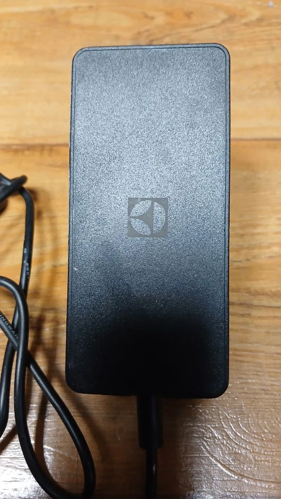 일렉트로룩스 청소기용 충전기 전원 어댑터 35V 1.2A 이미지