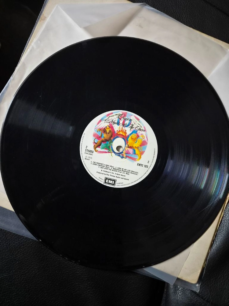 Queen A night at the opera LP-UK 이미지